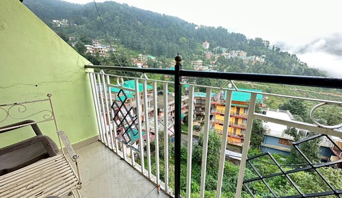 Standard Shared Dormitory, Mountain View