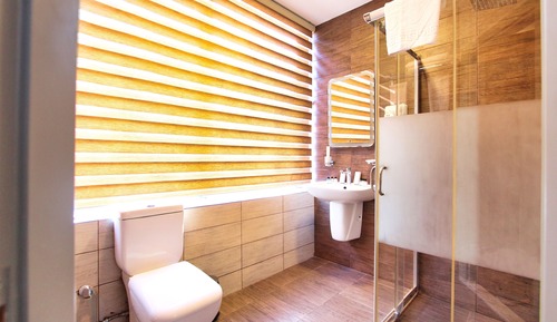 Deluxe Triple Room, City View
