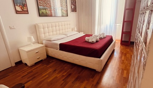 Deluxe Apartment, Balcony, City View
