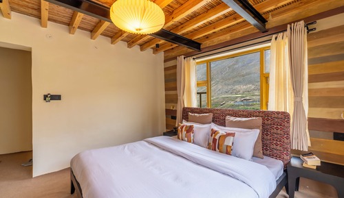 Deluxe Double Room, Courtyard View