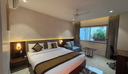 Superior Double Room, City View