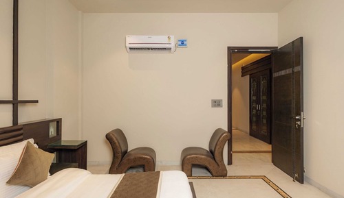 City Room, City View