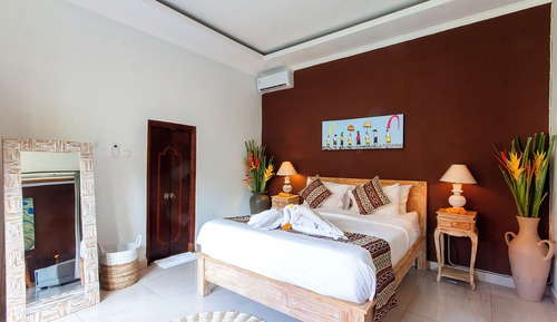 Comfort House, 2 Bedrooms, Patio, Pool View