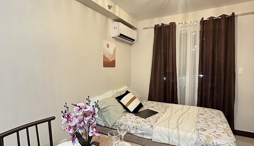 Signature Studio, 1 Double Bed, Balcony, City View