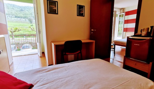 Habitación familiar, balcón, vistas a la montaña