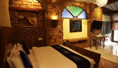 Suite presidencial, balcón, vistas al patio
