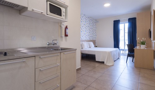 Estudio (with Beach Club Access)