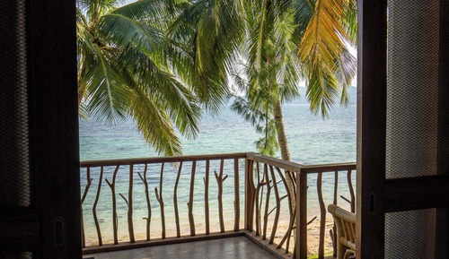 Beachside Chalet with AC
