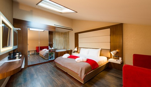 SUITE ODA