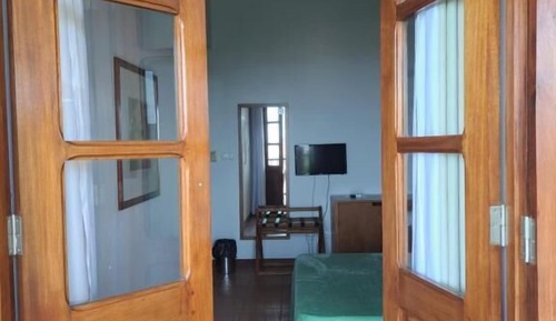 Habitación estándar con 1 cama doble o 2 individuales
