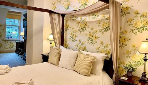 Suite (Jacobean)