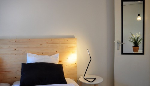 Habitación básica doble, 1 cama doble, baño privado (not in room)