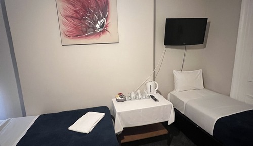 Habitación triple, baño privado