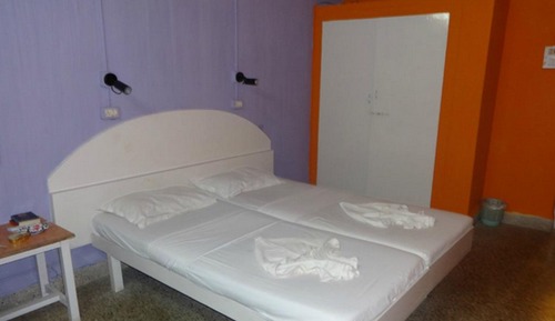 Habitación estándar con 2 camas individuales, 1 habitación (Standard Twin Room (Non/AC) )