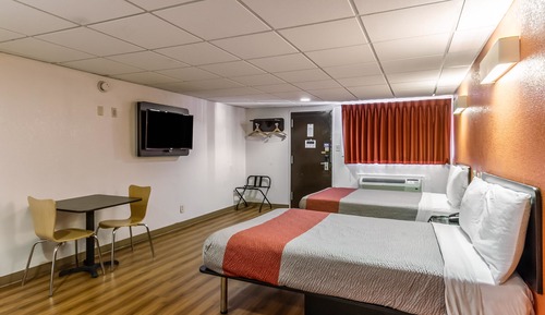 Habitación estándar, varias camas, no fumadores, frigorífico y microondas