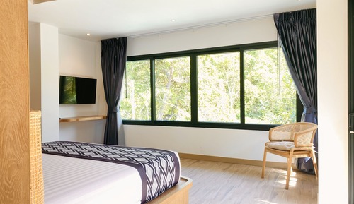 Suite junior, vistas a la piscina