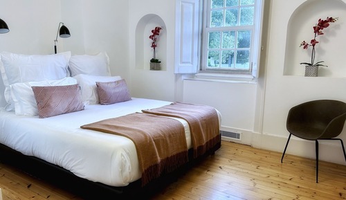 Habitación superior con 1 cama doble o 2 individuales