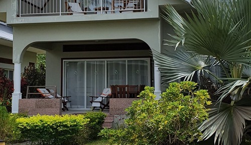 Chalet familiar, 2 habitaciones, patio, vistas parciales al mar