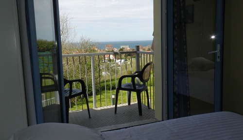 Habitación familiar, balcón, vistas al mar (2 Adults and 1 child)