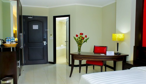 Habitación Deluxe, 1 cama de matrimonio, vistas a la ciudad
