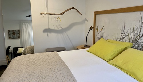 Suite (Sunny Suite)