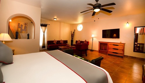 Deluxe Suite