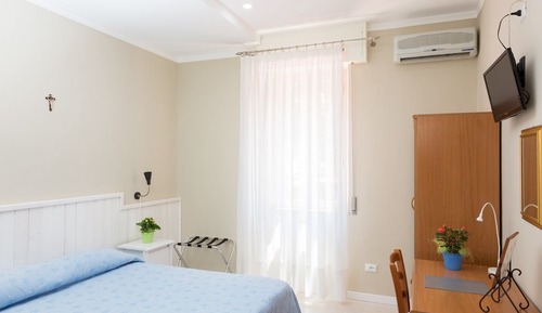 Habitación estándar con 1 cama doble o 2 individuales