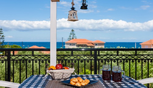 Estudio, vistas al mar