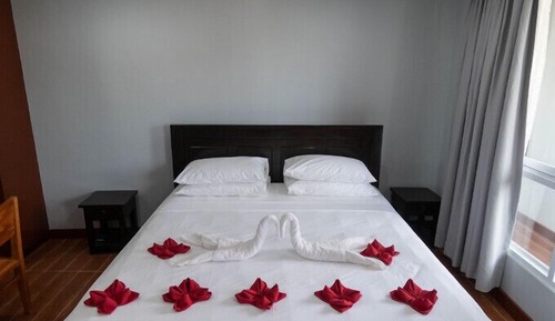 Deluxe King room
