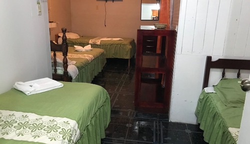 Habitación cuádruple estándar, baño privado