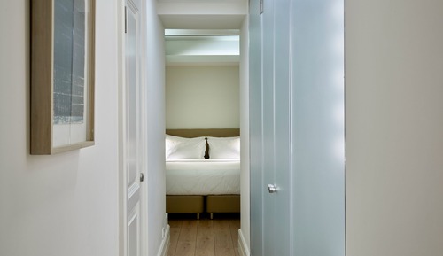 Apartamento básico, 1 habitación, sin ventanas, planta baja