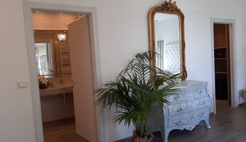 Suite estudio de lujo, en edificio anexo (Via di murlo, 10/E)