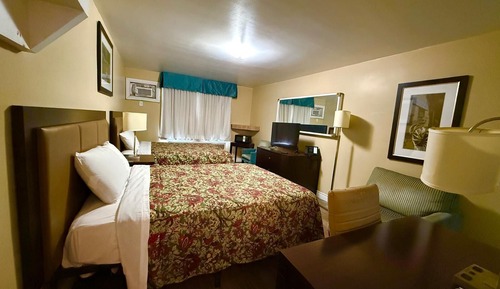 Room, 2 Queen Beds, Non Smoking (2 Queen Beds)