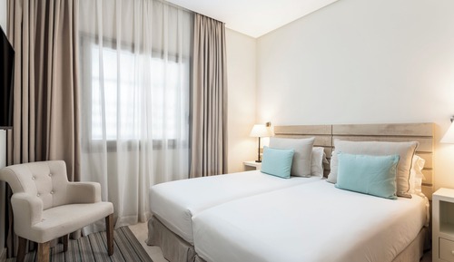Suite, 2 habitaciones, bañera de hidromasaje, vistas parciales al mar