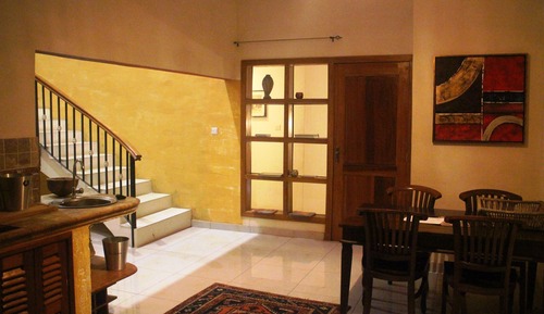 Apartamento Royal, 2 habitaciones, cocina básica, vistas a la piscina