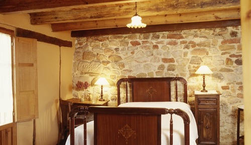 Habitación estándar con 1 cama doble o 2 individuales