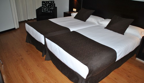 Habitación con 1 cama doble o 2 individuales