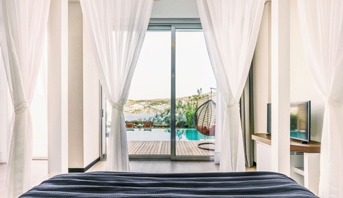 Junior Suite Partial Sea View with Pool