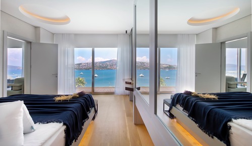 Deluxe King Room with Sea View 