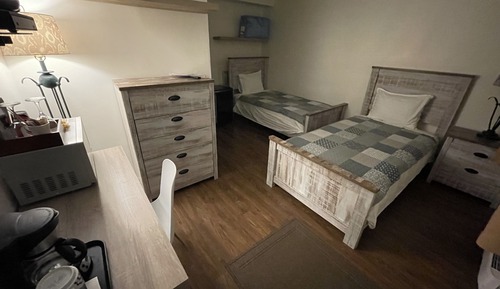 Habitación Confort con 1 cama doble o 2 individuales, varias camas