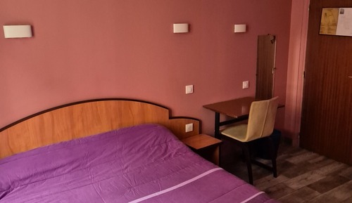 Habitación con 2 camas individuales