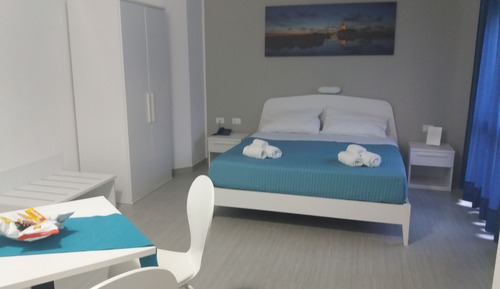 Habitación básica, 1 cama doble, cocina básica