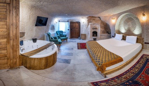 Cave Suite 