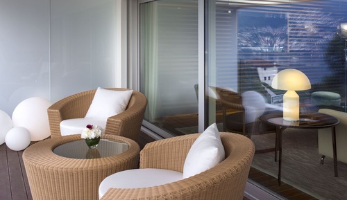 Suite junior, 1 cama de matrimonio, balcón, vistas al lago