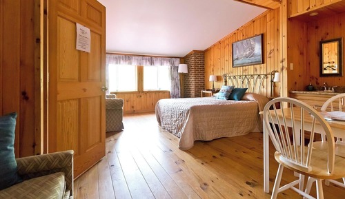 Habitación, 1 cama de matrimonio, cocina básica