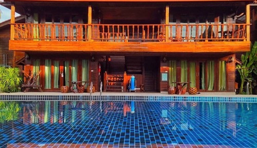 Deluxe Thai Pool View