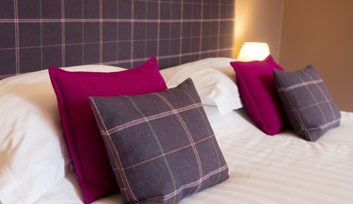 Habitación superior con 1 cama doble o 2 individuales (Glenlivet)