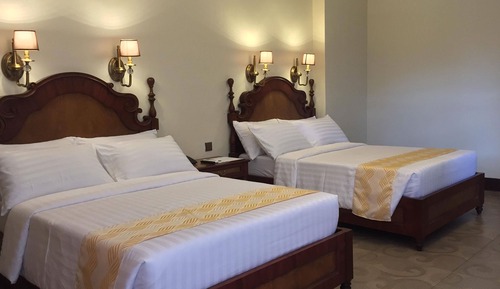 Superior Bayview Suite