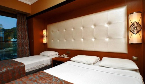 Habitación superior con 2 camas individuales
