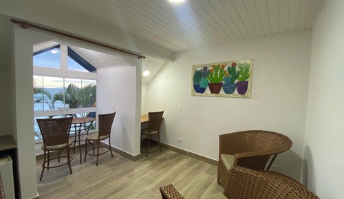 Suite casal luxo com vista ao mar